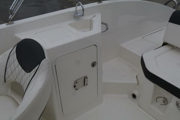 22ft Bayliner Yacht For Sale