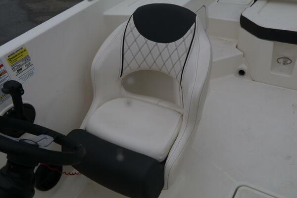 22ft Bayliner Yacht For Sale