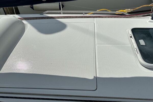 36ft Beneteau Yacht For Sale