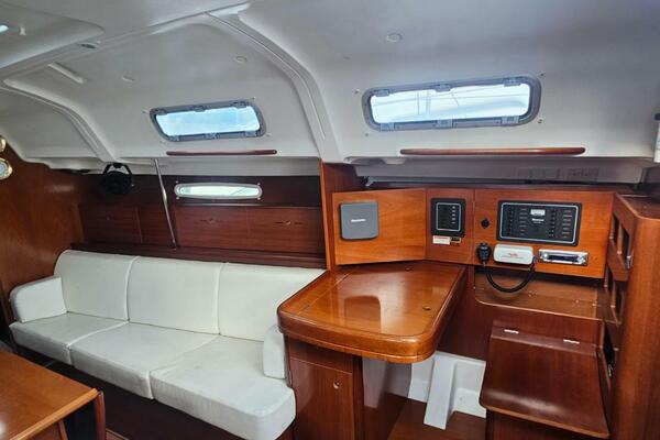 36ft Beneteau Yacht For Sale