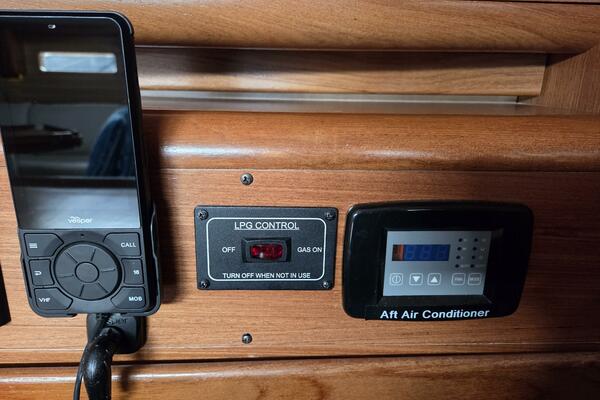 Here  amp  Now 44ft Catalina Yacht For Sale