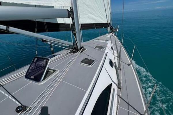 Here  amp  Now 44ft Catalina Yacht For Sale