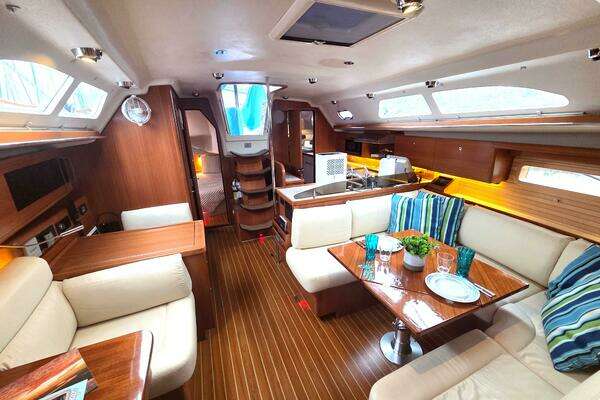 Catalina 445 Yacht For Sale