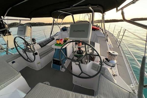 Here  amp  Now 44ft Catalina Yacht For Sale