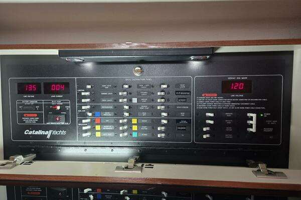 Catalina 445 Yacht For Sale