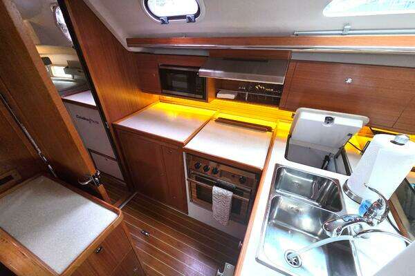 Catalina 445 Yacht For Sale