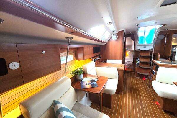 Catalina 445 Yacht For Sale