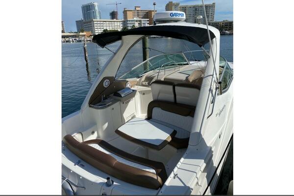 33ft Sea Ray Yacht For Sale