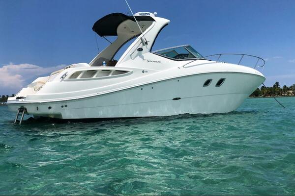 33ft Sea Ray Yacht For Sale