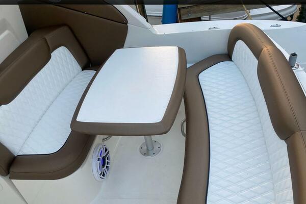 33ft Sea Ray Yacht For Sale