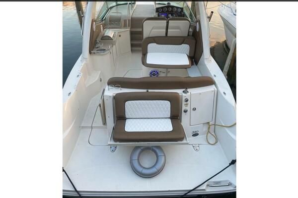 33ft Sea Ray Yacht For Sale