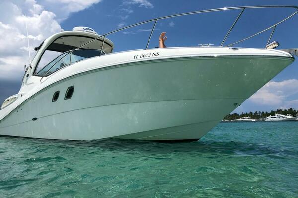 33ft Sea Ray Yacht For Sale