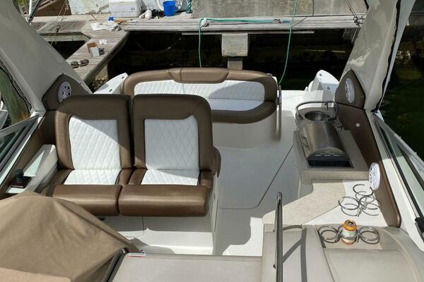 33ft Sea Ray Yacht For Sale