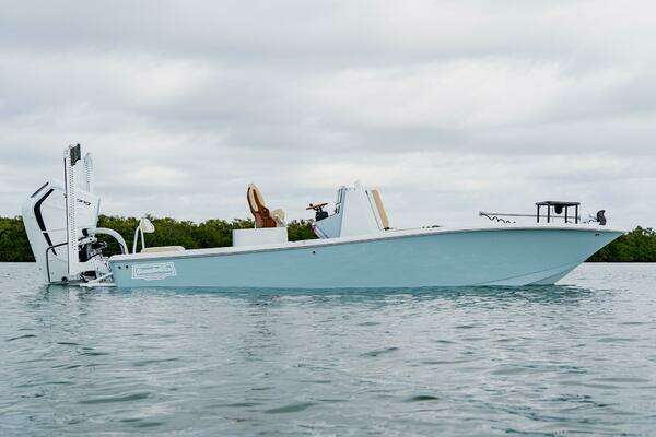 25ft Broadwater Boatworks Yacht For Sale