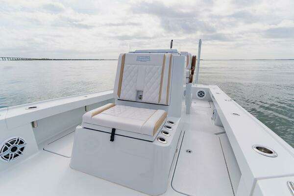 2026 Broadwater Boatworks 25