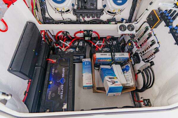 2026 Broadwater Boatworks 25