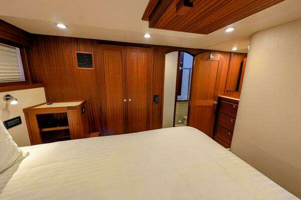 2015 American Tug 43