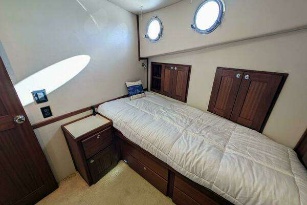 2015 American Tug 43