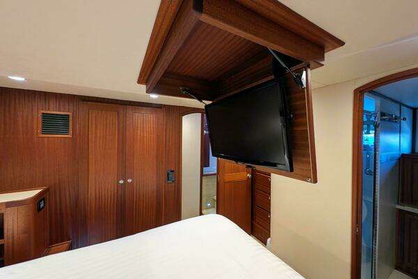 2015 American Tug 43