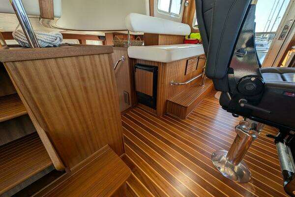 2015 American Tug 43