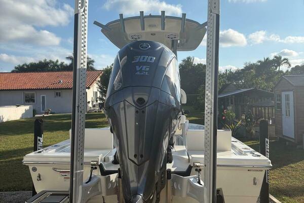 24ft Pathfinder Yacht For Sale