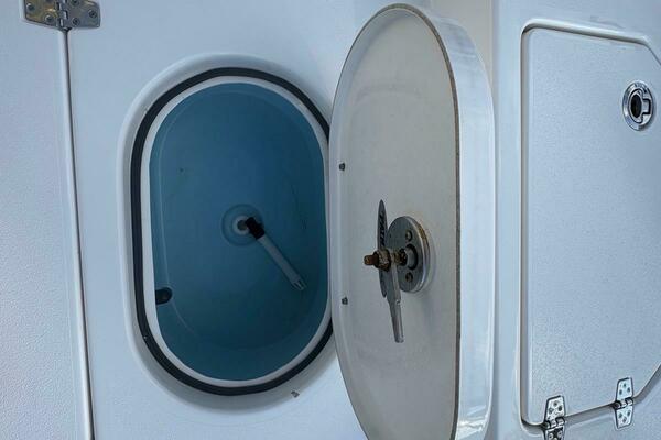 24ft Pathfinder Yacht For Sale