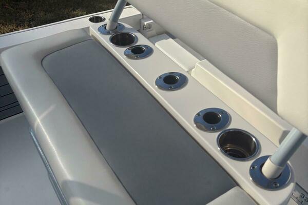 24ft Pathfinder Yacht For Sale