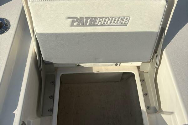 24ft Pathfinder Yacht For Sale