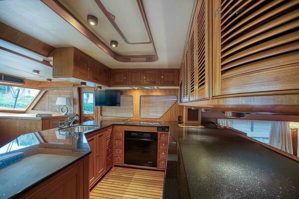 GOOD ANSWER 78ft Marlow Yacht For Sale