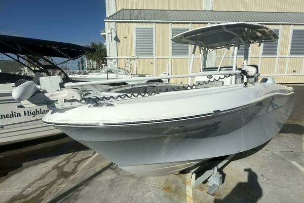 Photo of the 2021 Aquasport 2500 Center Console "NautiGator"