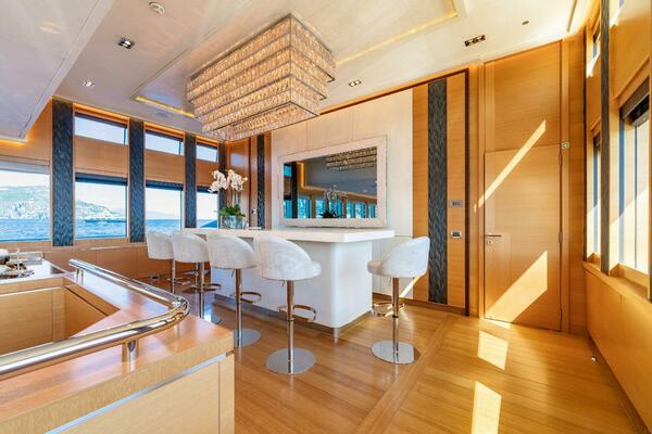 DB9 171ft Palmer Johnson