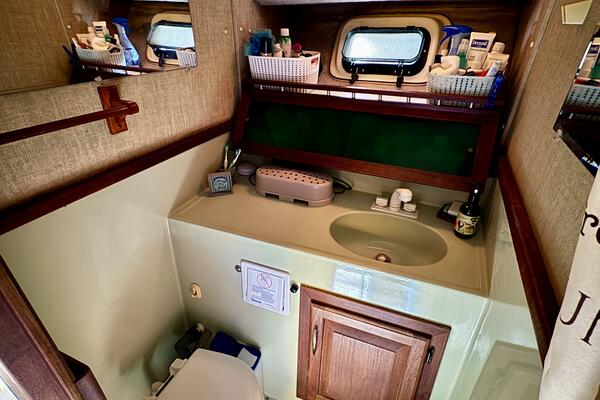 34ft Silverton Yacht For Sale