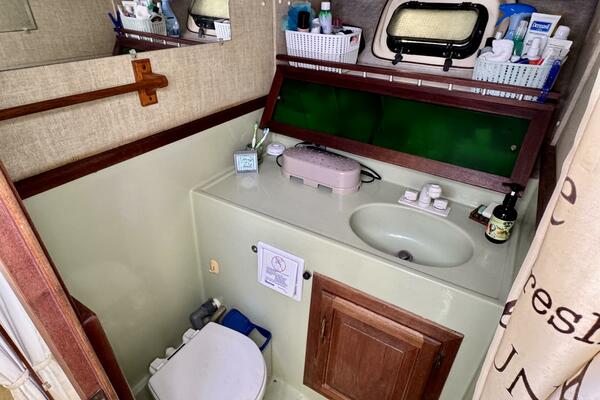 34ft Silverton Yacht For Sale