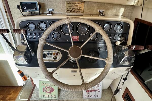 34ft Silverton Yacht For Sale