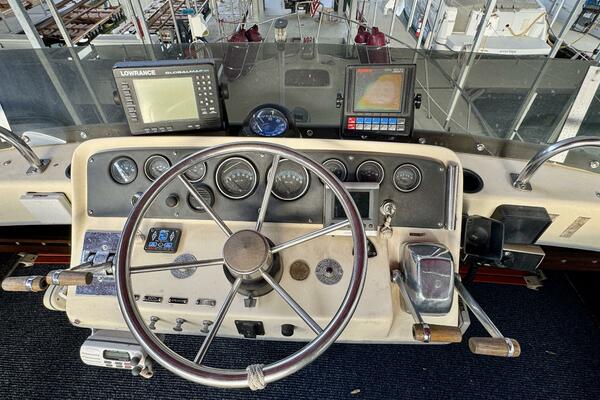 34ft Silverton Yacht For Sale