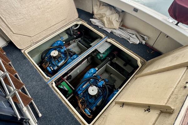 34ft Silverton Yacht For Sale