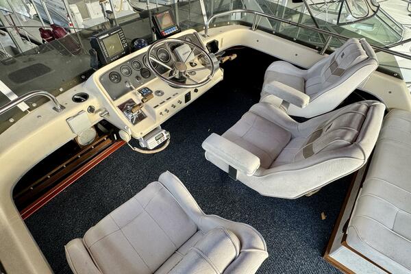 34ft Silverton Yacht For Sale