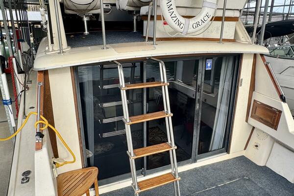 34ft Silverton Yacht For Sale