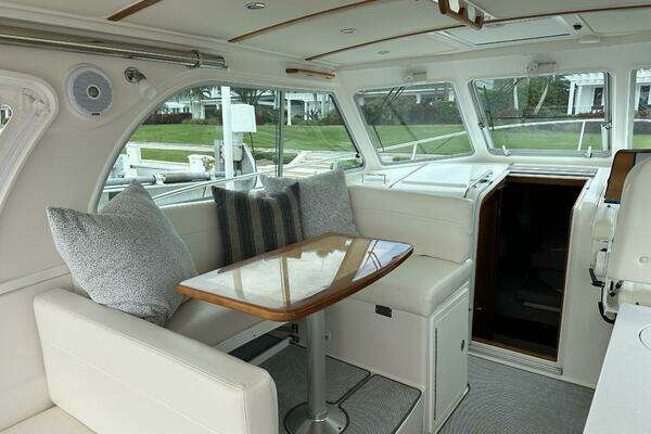 Back Cove 34O Yacht For Sale