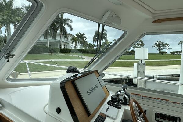 SHE S A LADY 39ft Back Cove Yacht For Sale