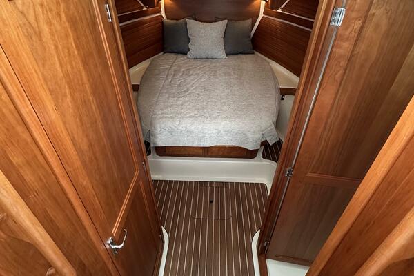 SHE S A LADY 39ft Back Cove Yacht For Sale