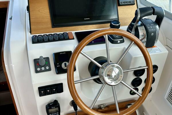 SHE S A LADY 39ft Back Cove Yacht For Sale