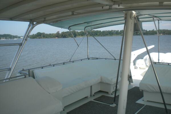 Summertime Lady 70ft Hatteras Yacht For Sale