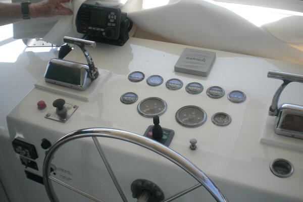 Summertime Lady 70ft Hatteras Yacht For Sale