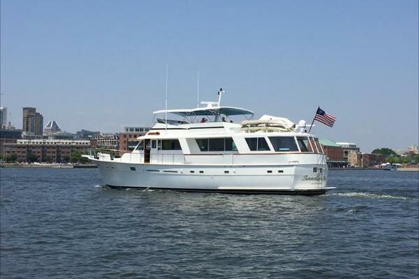 Summertime Lady 70ft Hatteras Yacht For Sale
