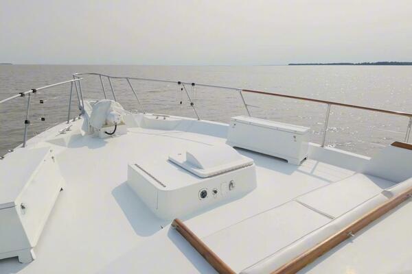 Summertime Lady 70ft Hatteras Yacht For Sale