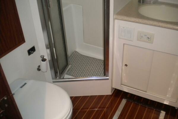 Summertime Lady 70ft Hatteras Yacht For Sale