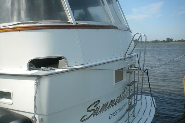 Summertime Lady 70ft Hatteras Yacht For Sale