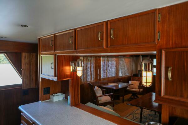 Summertime Lady 70ft Hatteras Yacht For Sale