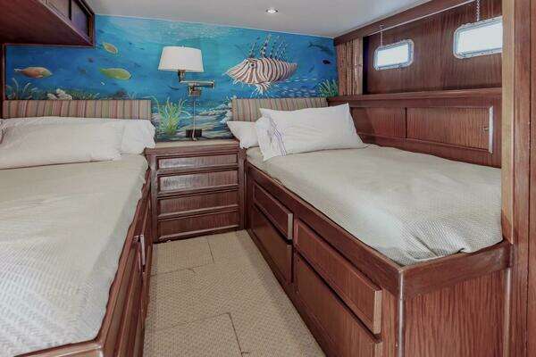 Hatteras Motoryacht Yacht For Sale